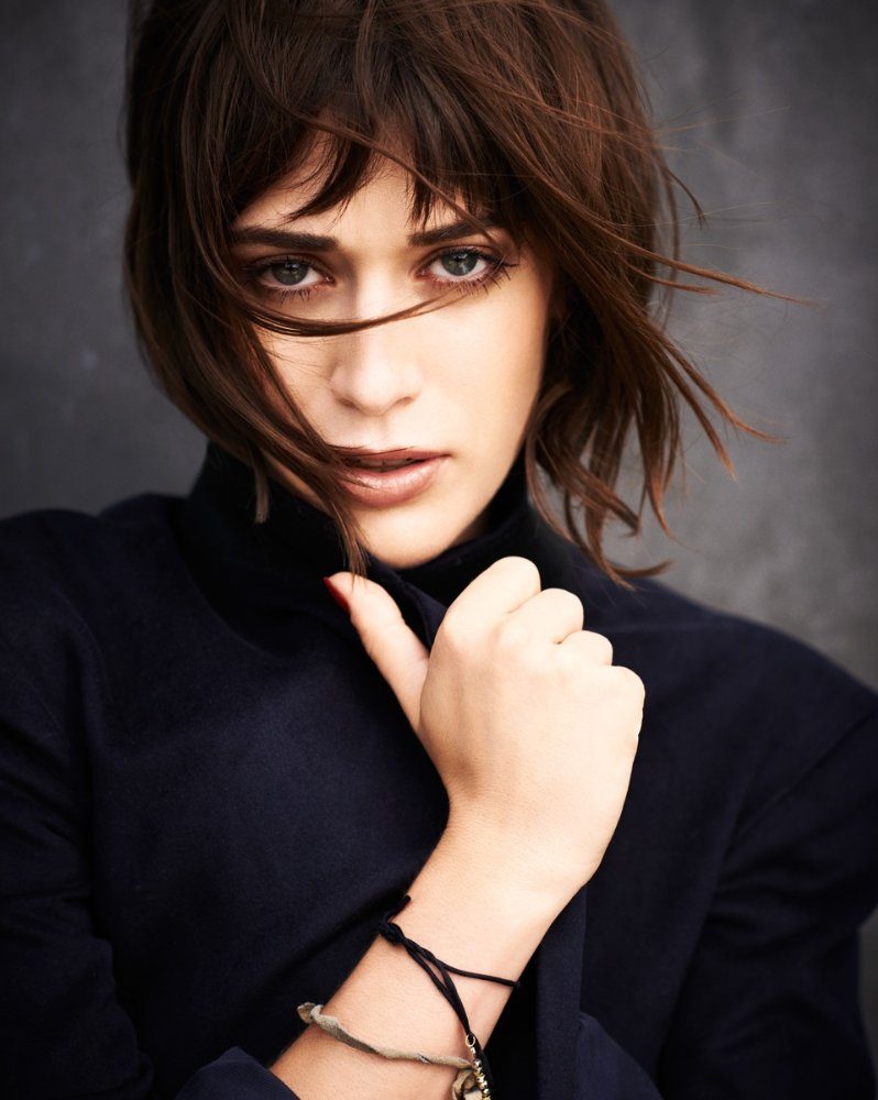 Lizzy Caplan